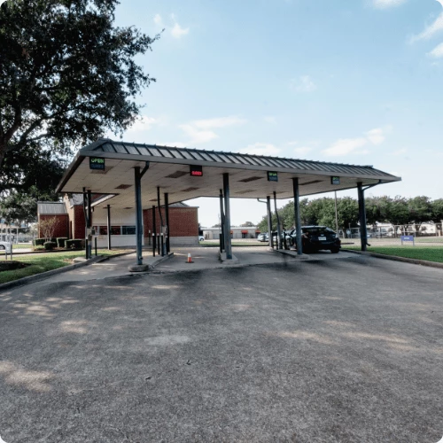 banking amenities in League City - West