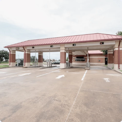 banking amenities in Deer Park - Monument