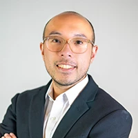 headshot of brian truong